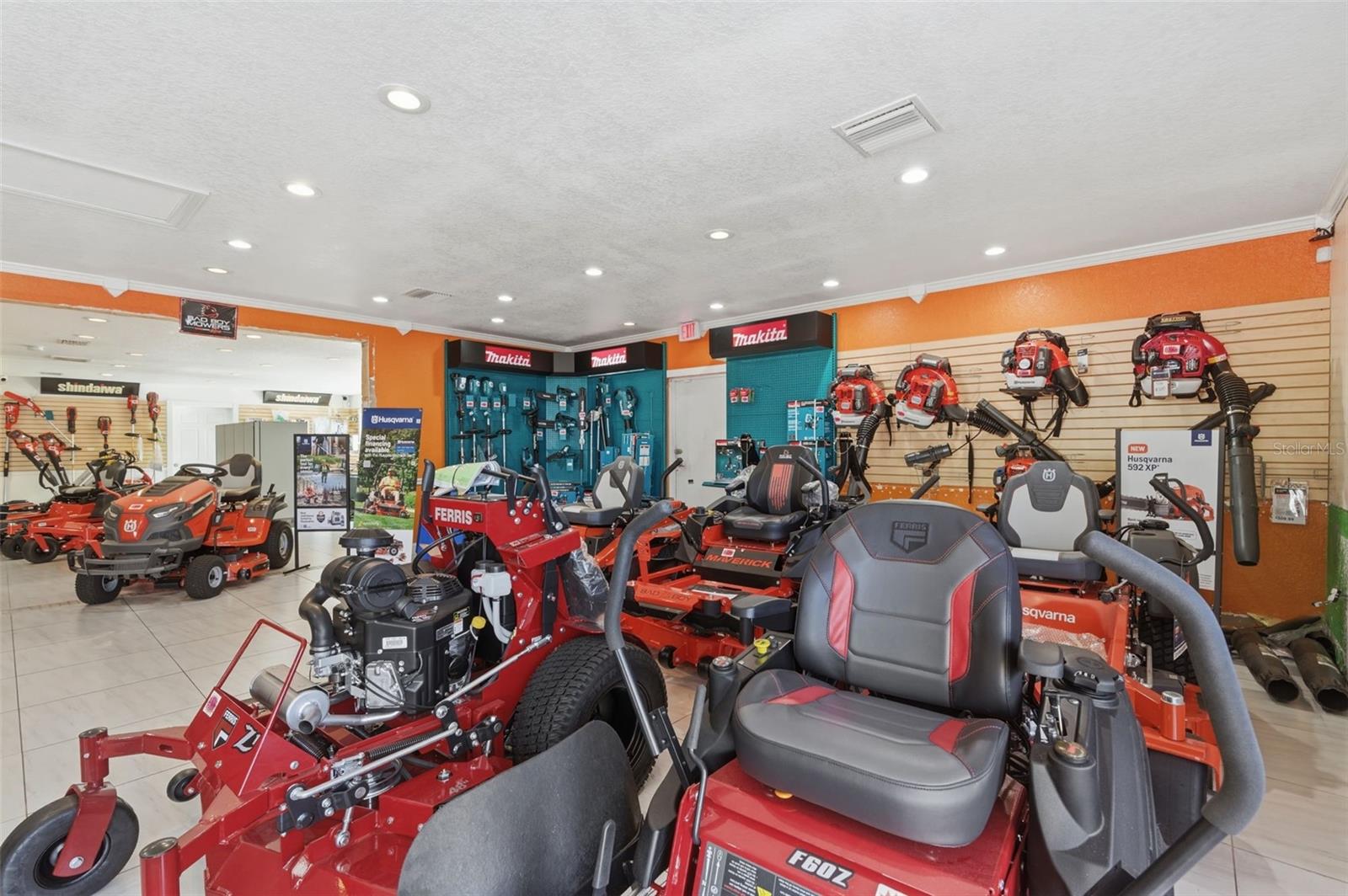 UNPLATTED - Commercial Lease