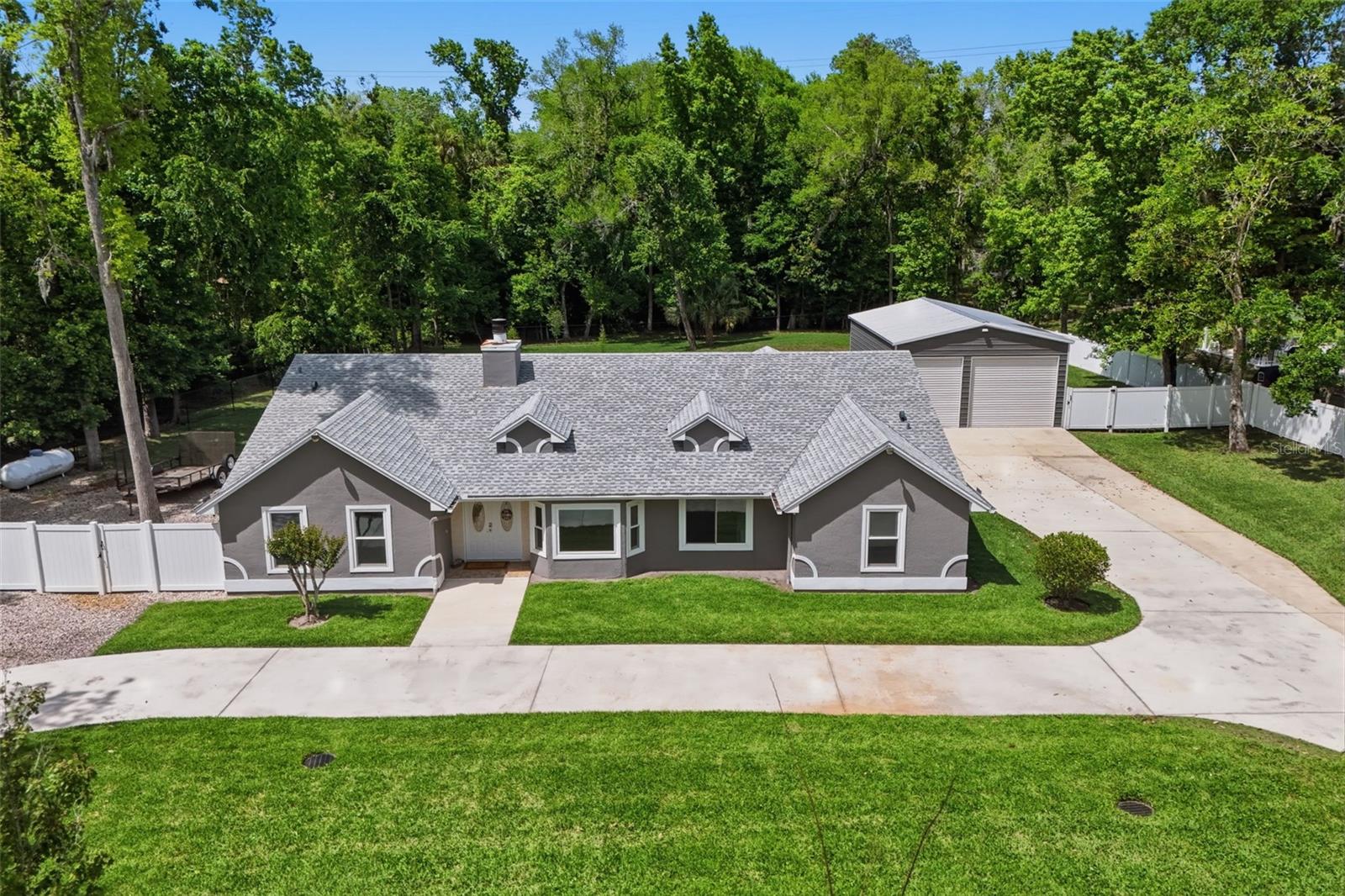 BAHAMA RANCHES - Residential