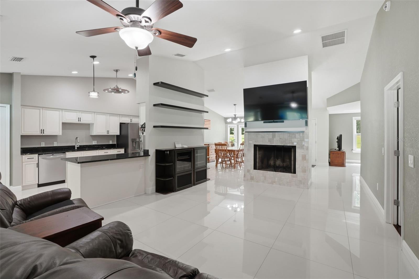 BAHAMA RANCHES - Residential