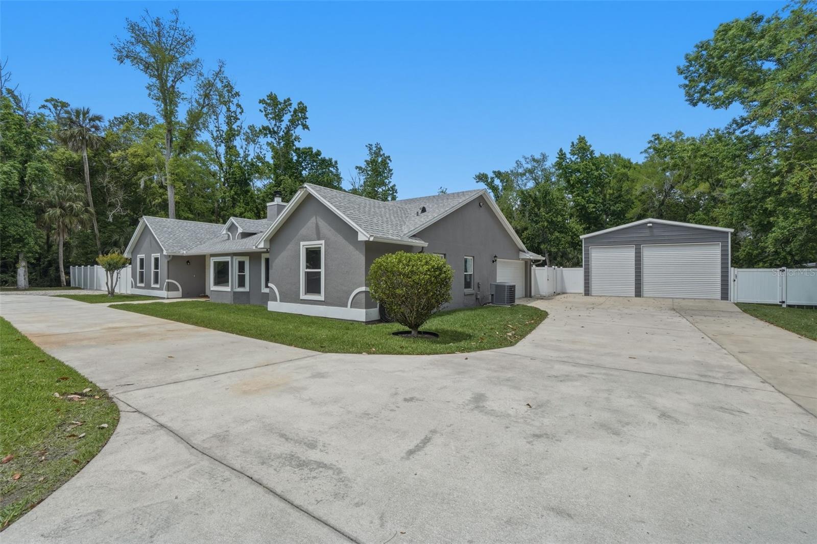 BAHAMA RANCHES - Residential