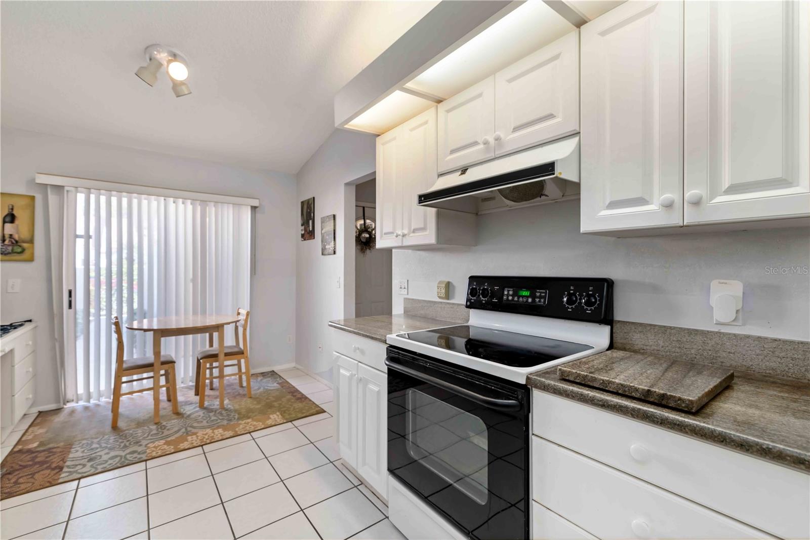 CASA DEL SOL SEC VI - Residential