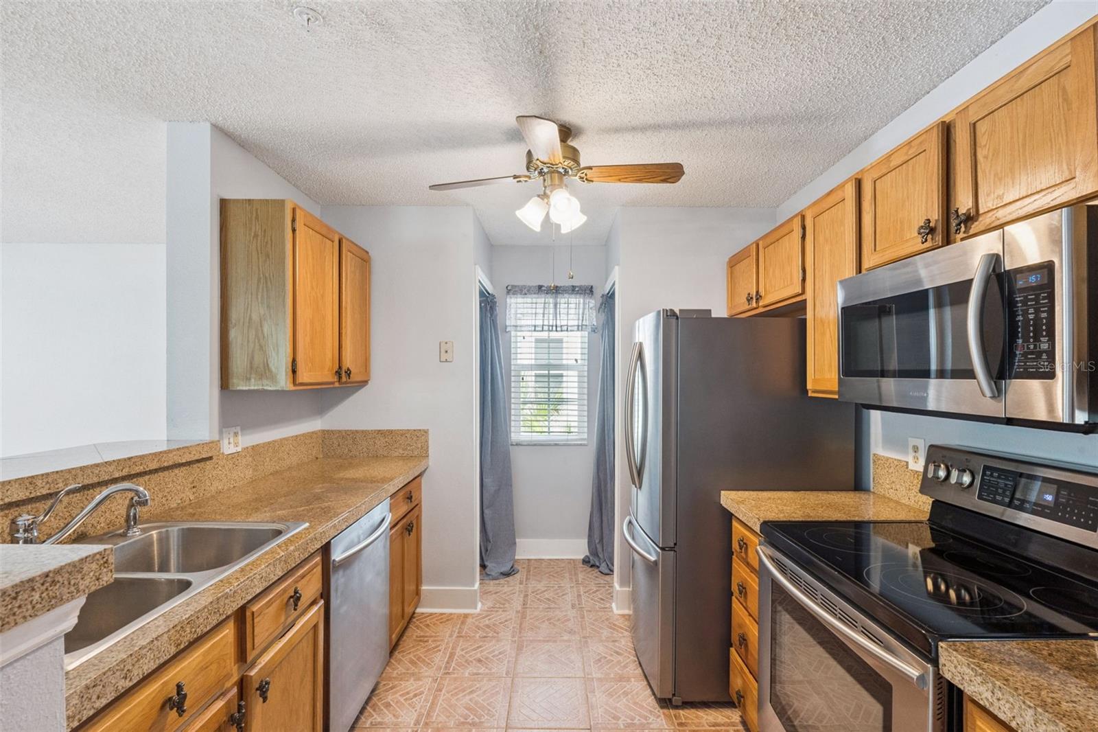 HUNTERS CHASE CONDO PH 1 - Residential