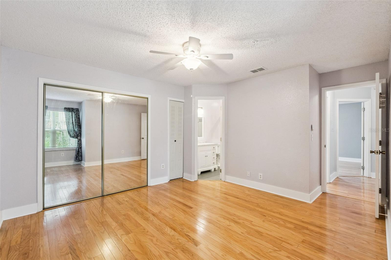 HUNTERS CHASE CONDO PH 1 - Residential