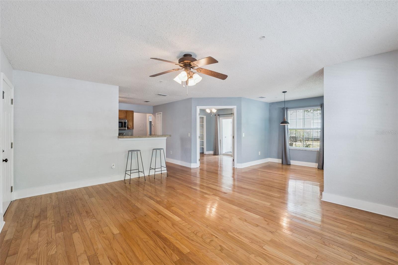 HUNTERS CHASE CONDO PH 1 - Residential