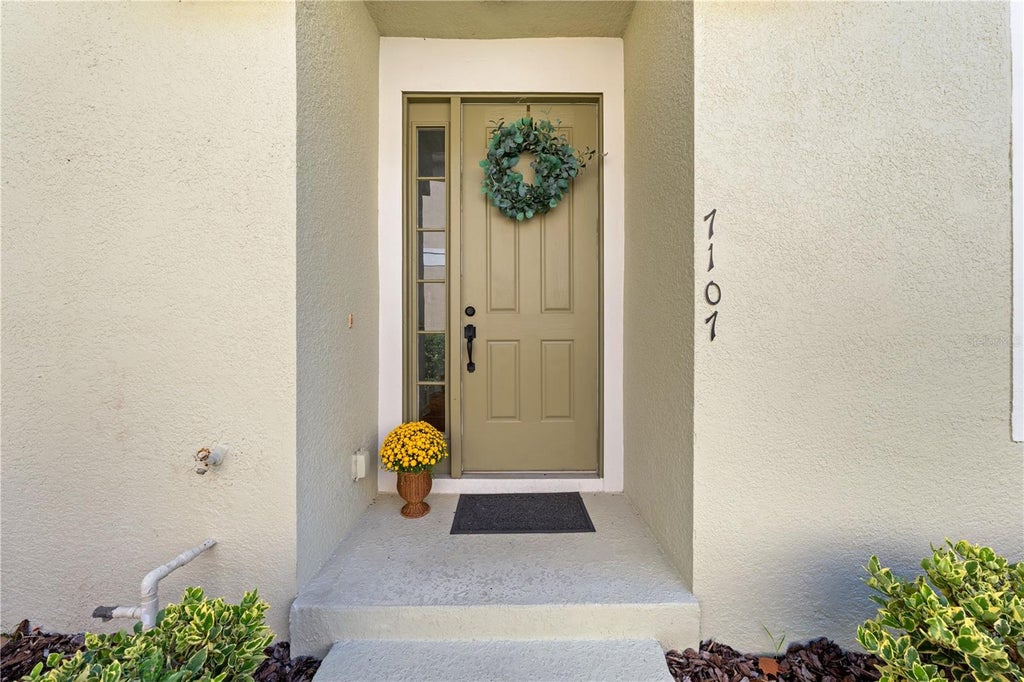 Photo of 7107 Red Lantern Dr #7107, Harmony, FL 34773 (MLS # S5157360)