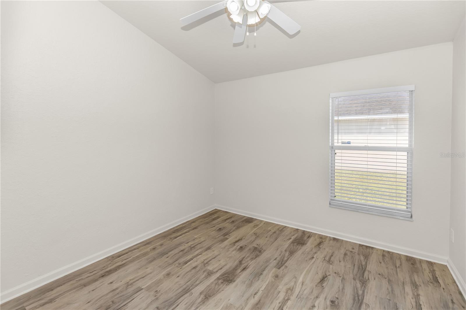 WINDSOR POINT - Residential