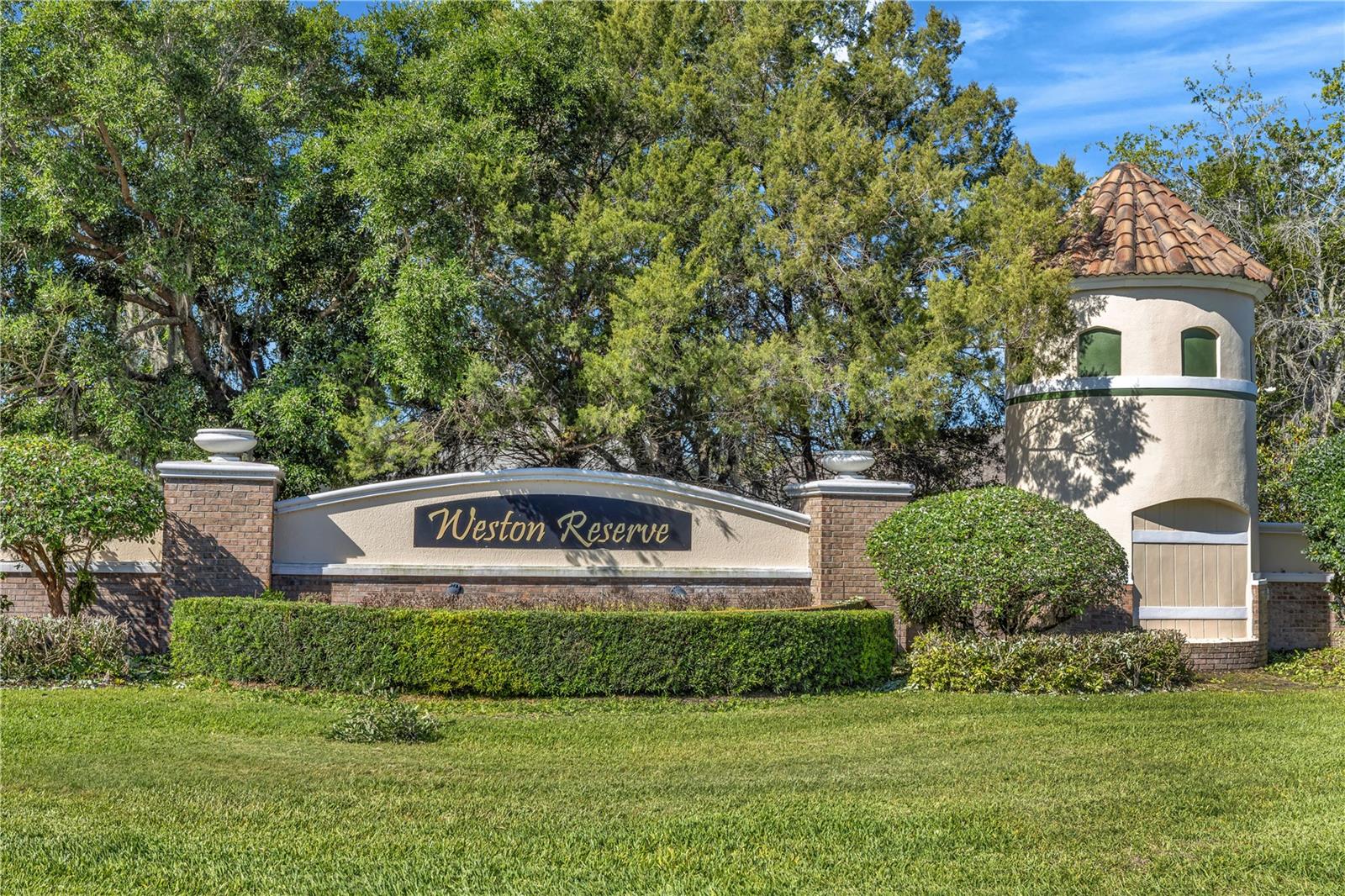 WINDSOR POINT - Residential