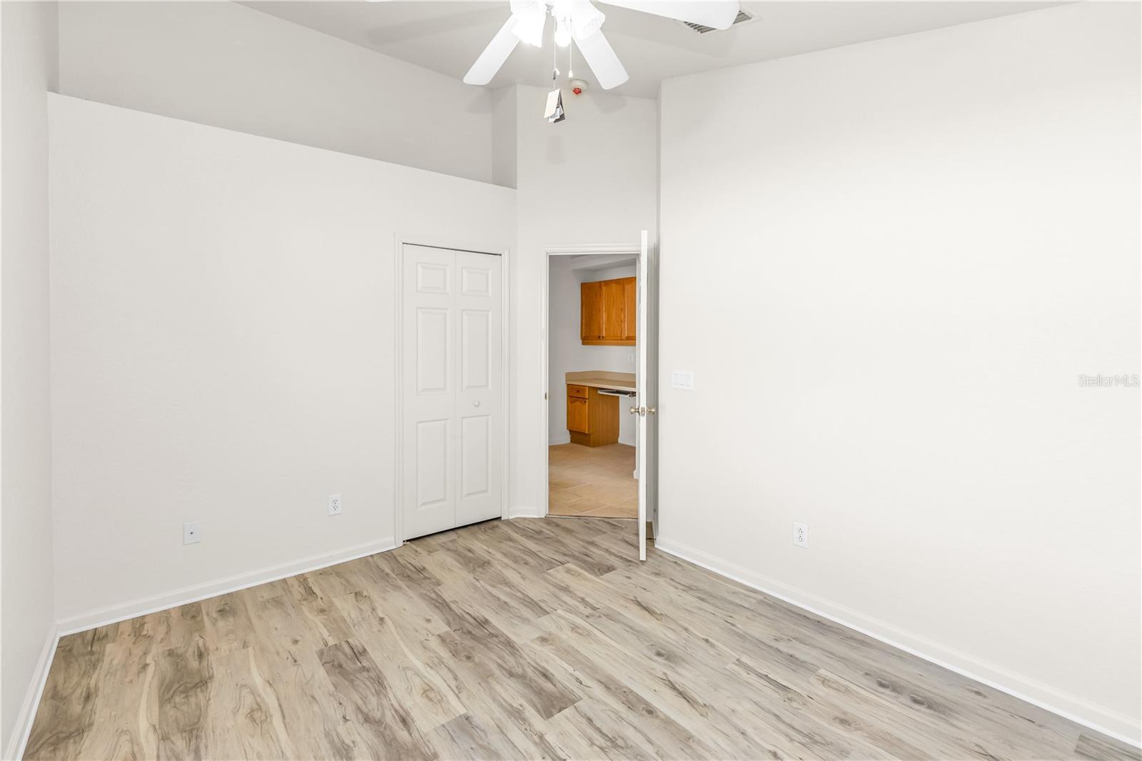 WINDSOR POINT - Residential