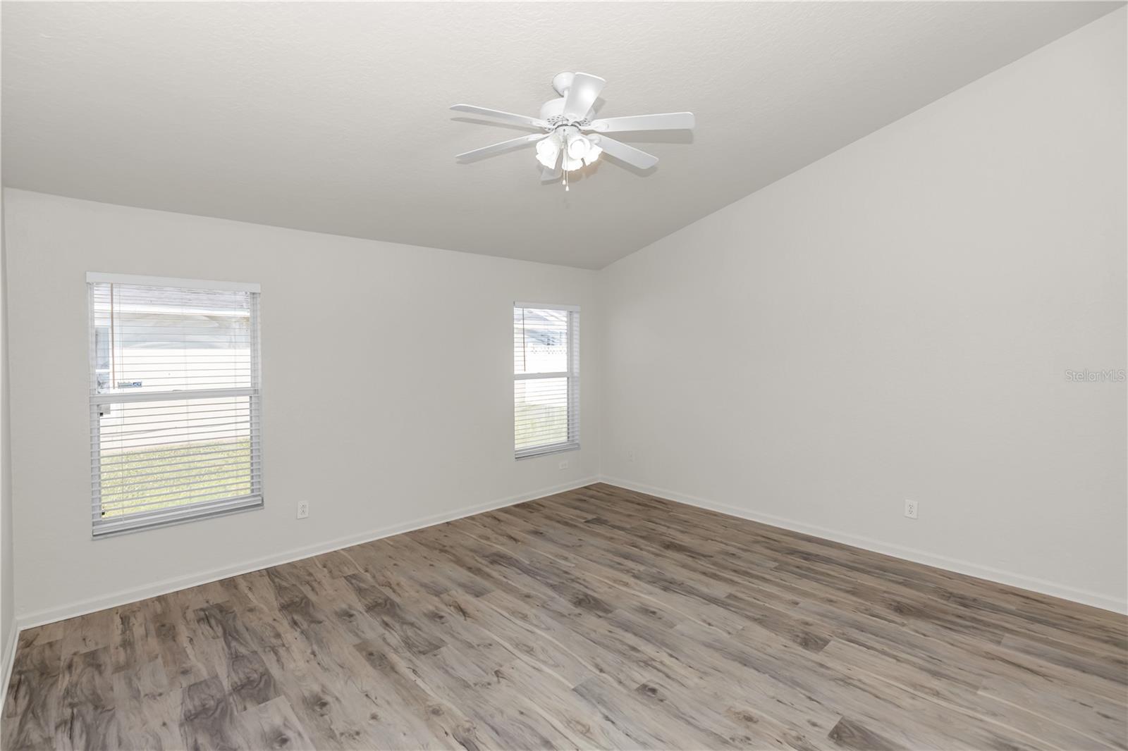 WINDSOR POINT - Residential