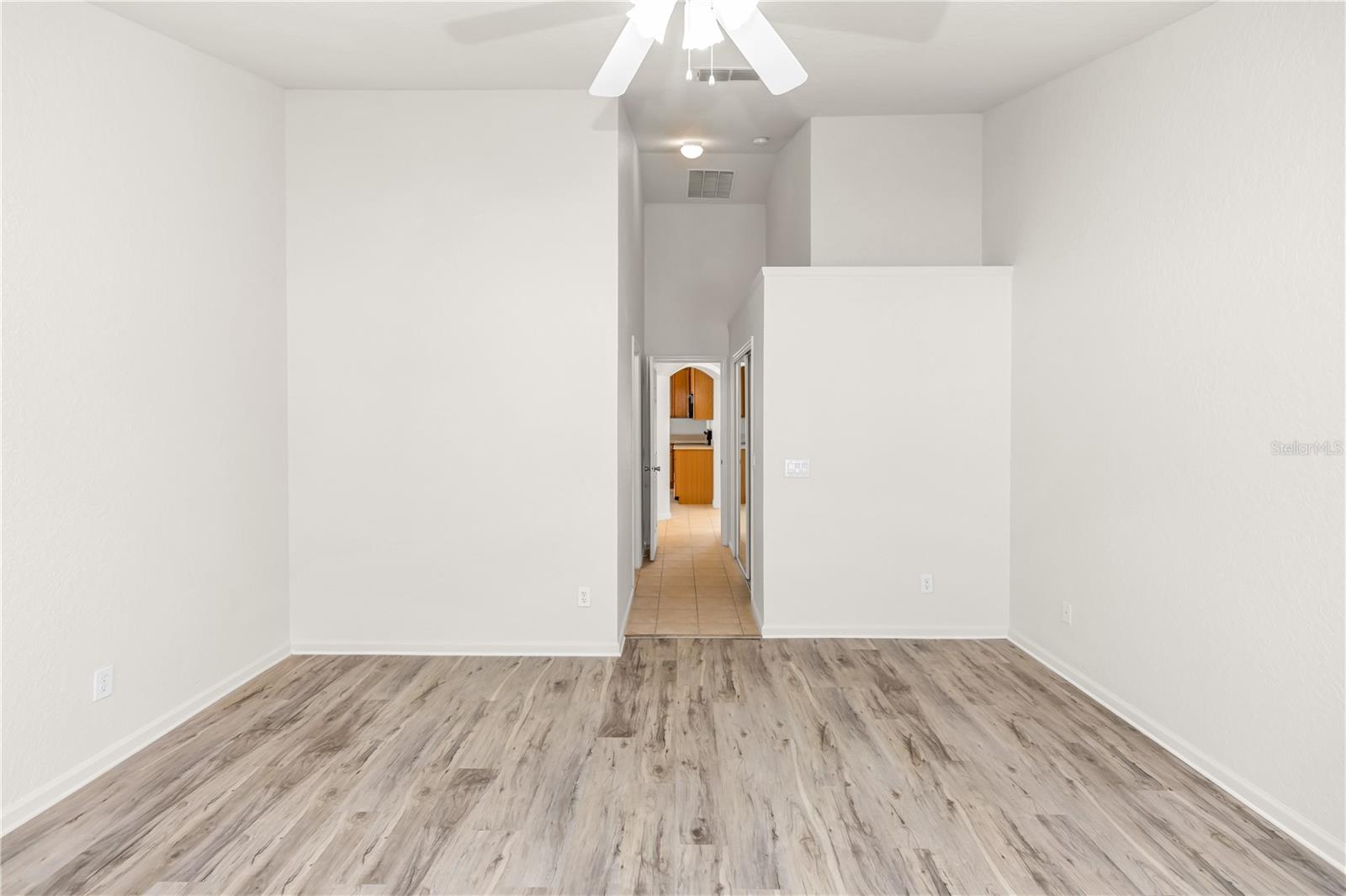 WINDSOR POINT - Residential