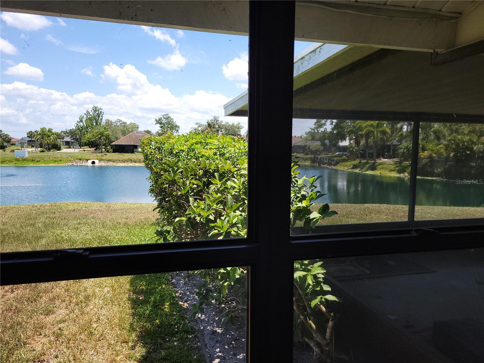 CENTRE LAKE - Residential