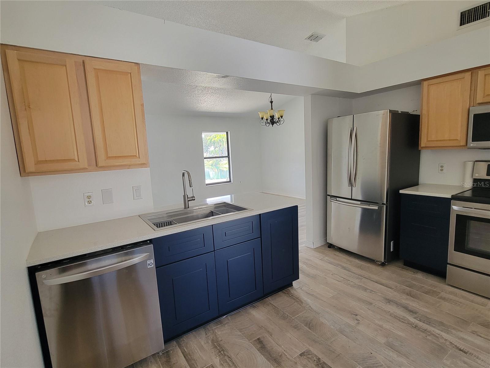 CENTRE LAKE - Residential