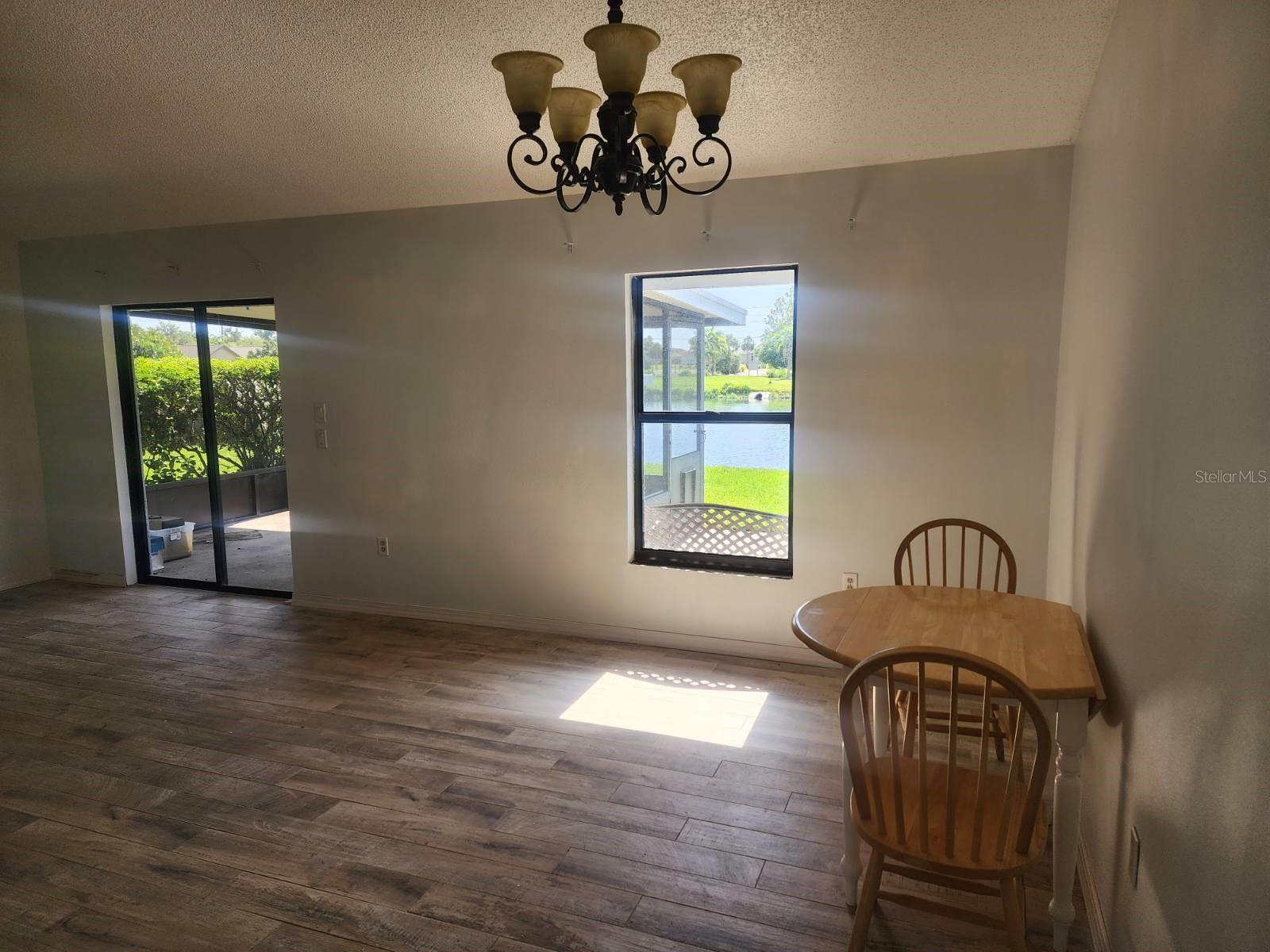 CENTRE LAKE - Residential