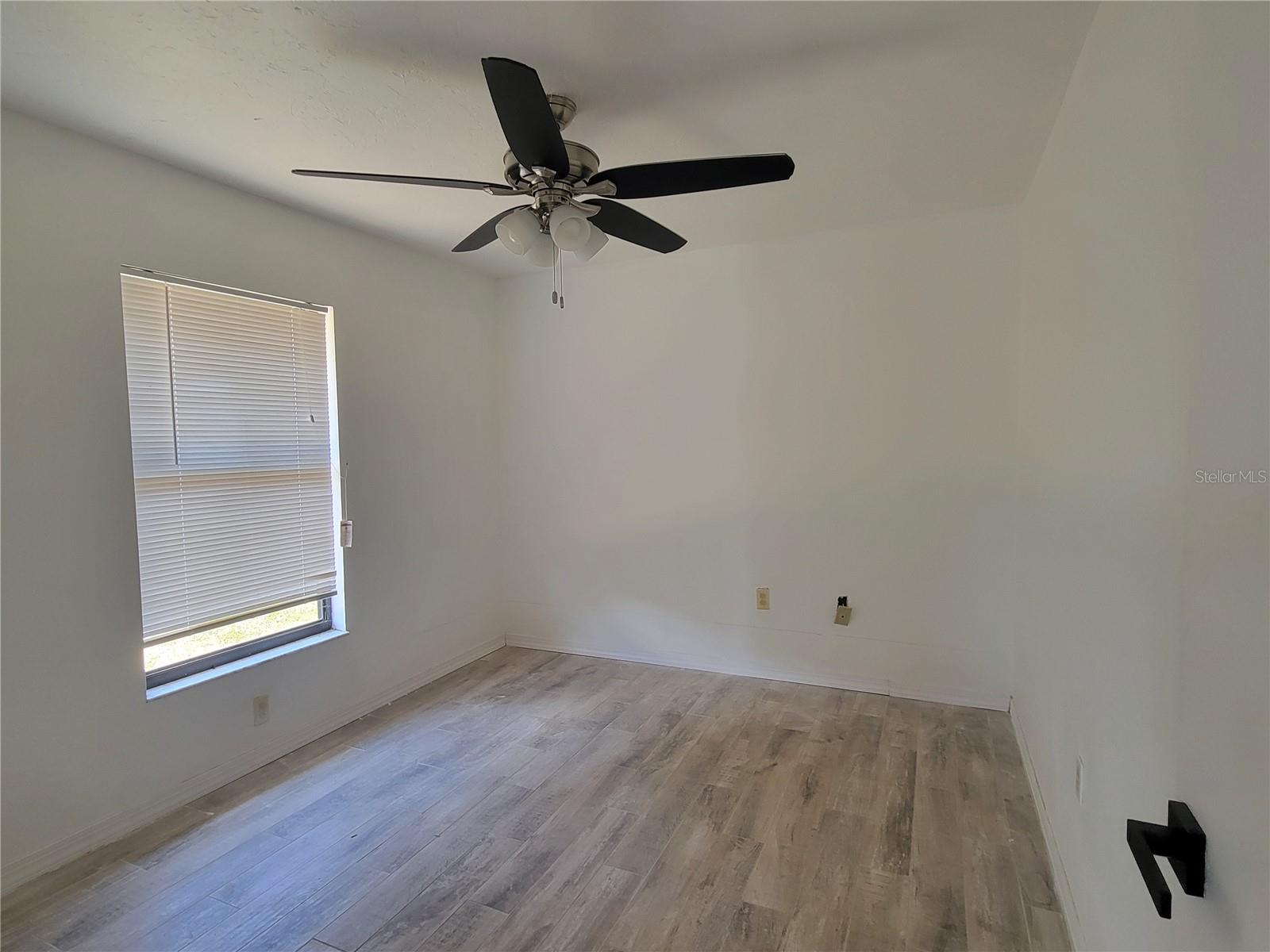 CENTRE LAKE - Residential