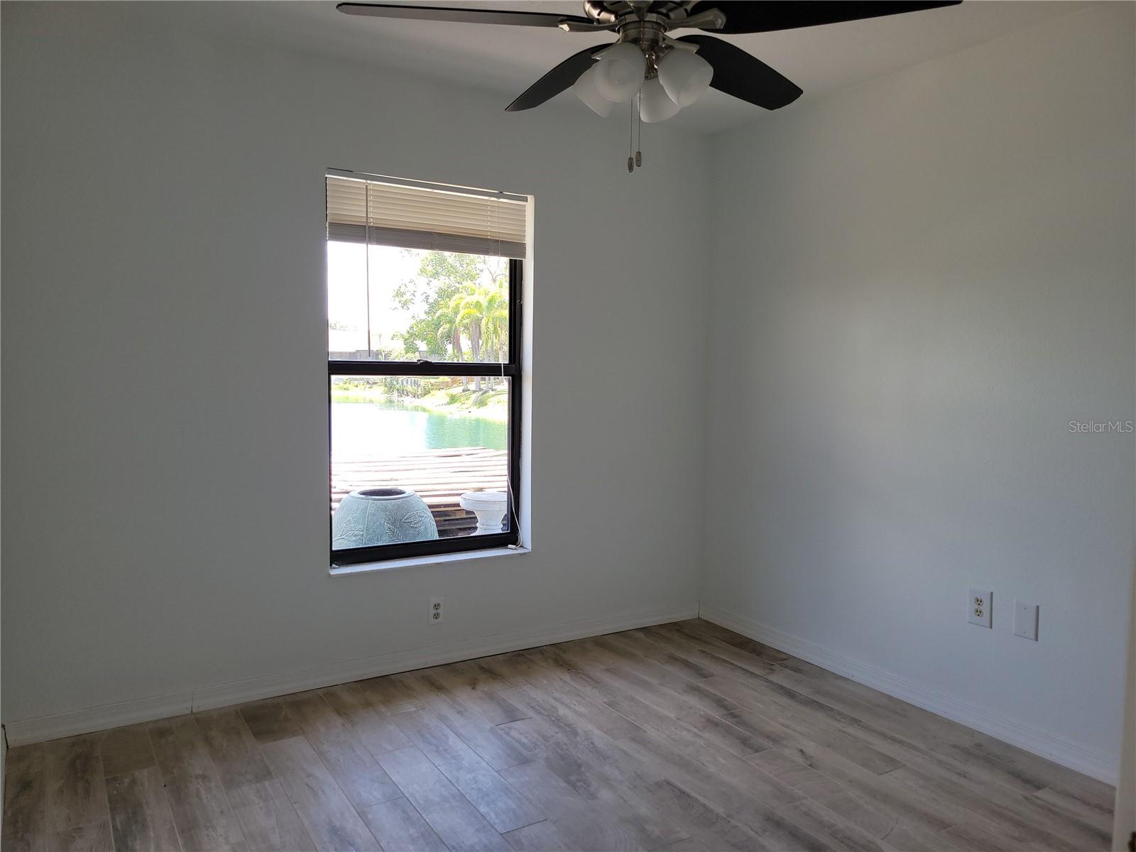 CENTRE LAKE - Residential