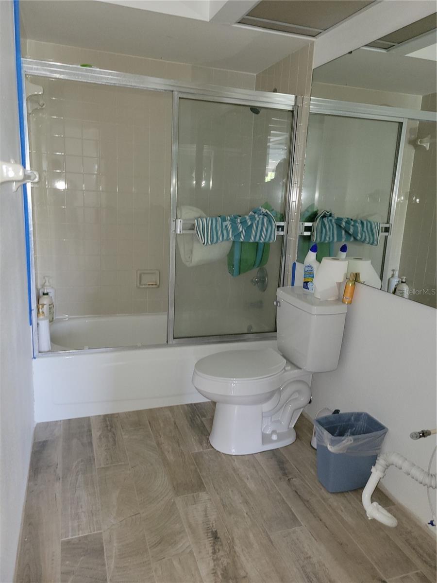 CENTRE LAKE - Residential