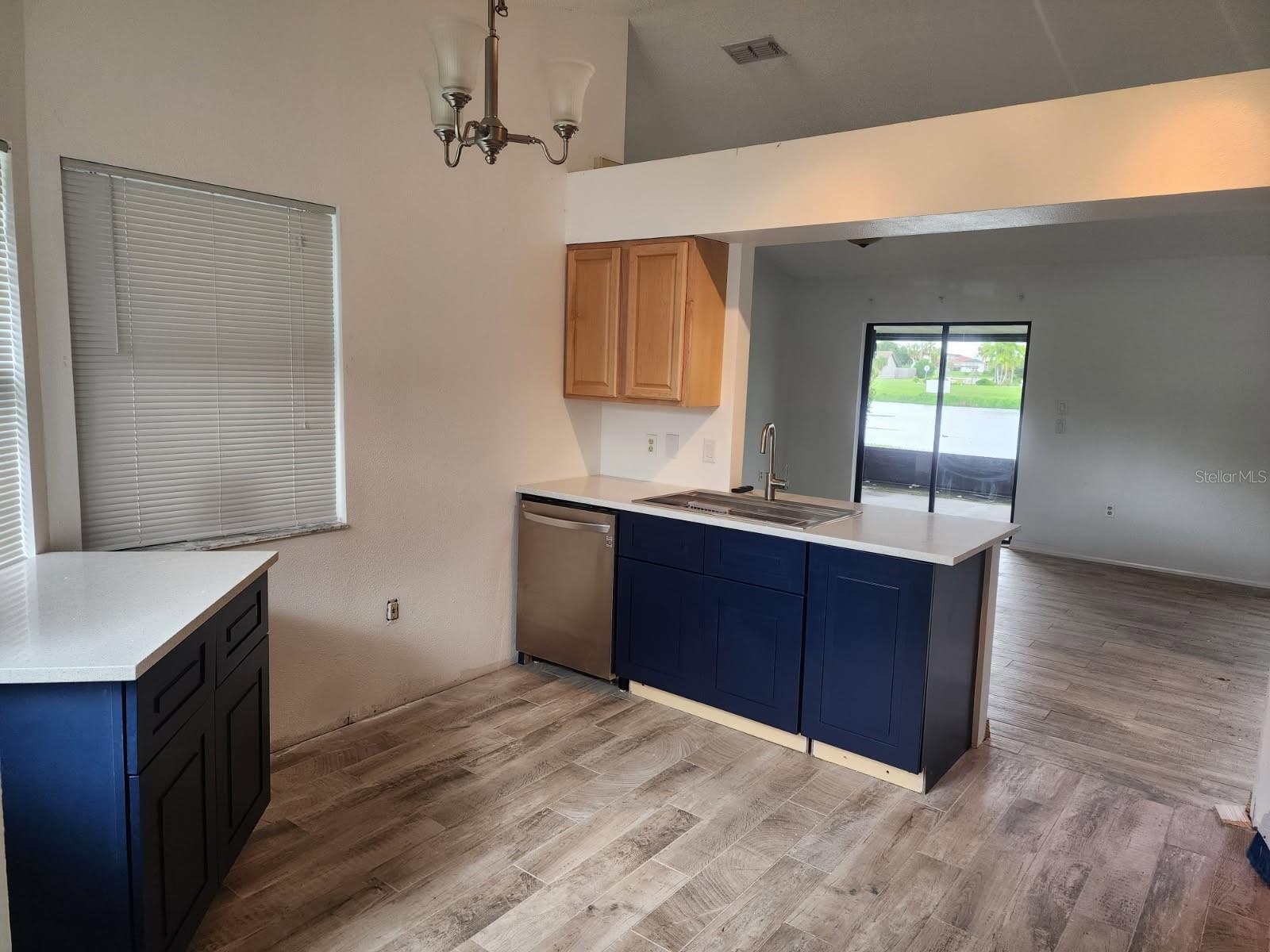 CENTRE LAKE - Residential