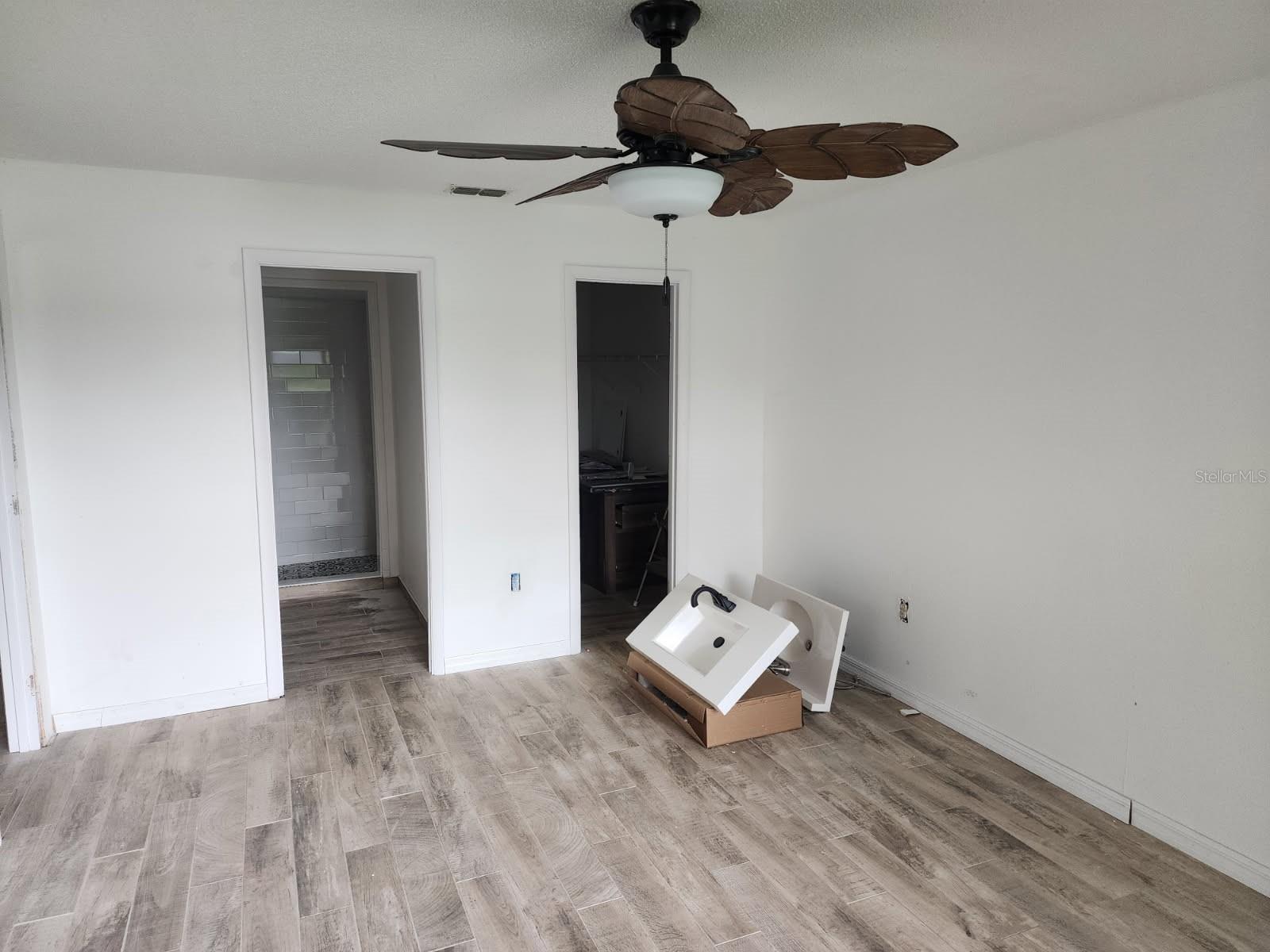 CENTRE LAKE - Residential