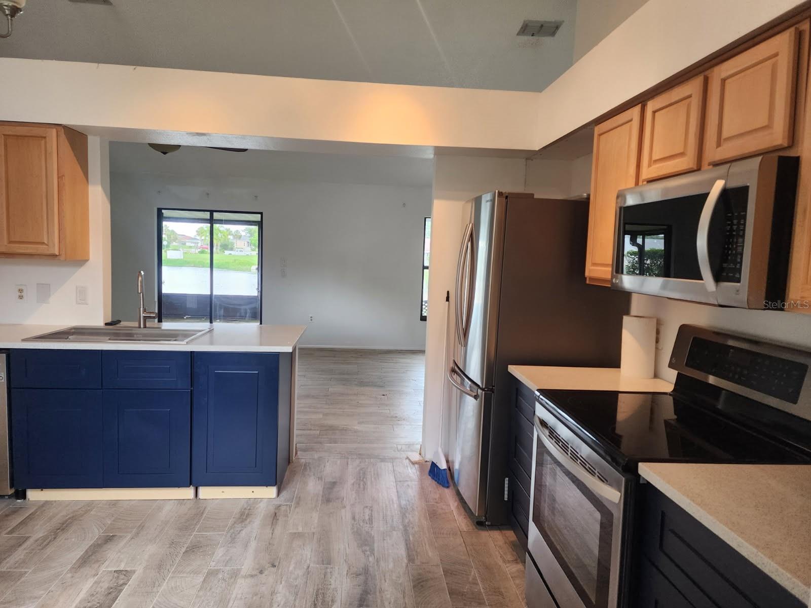 CENTRE LAKE - Residential