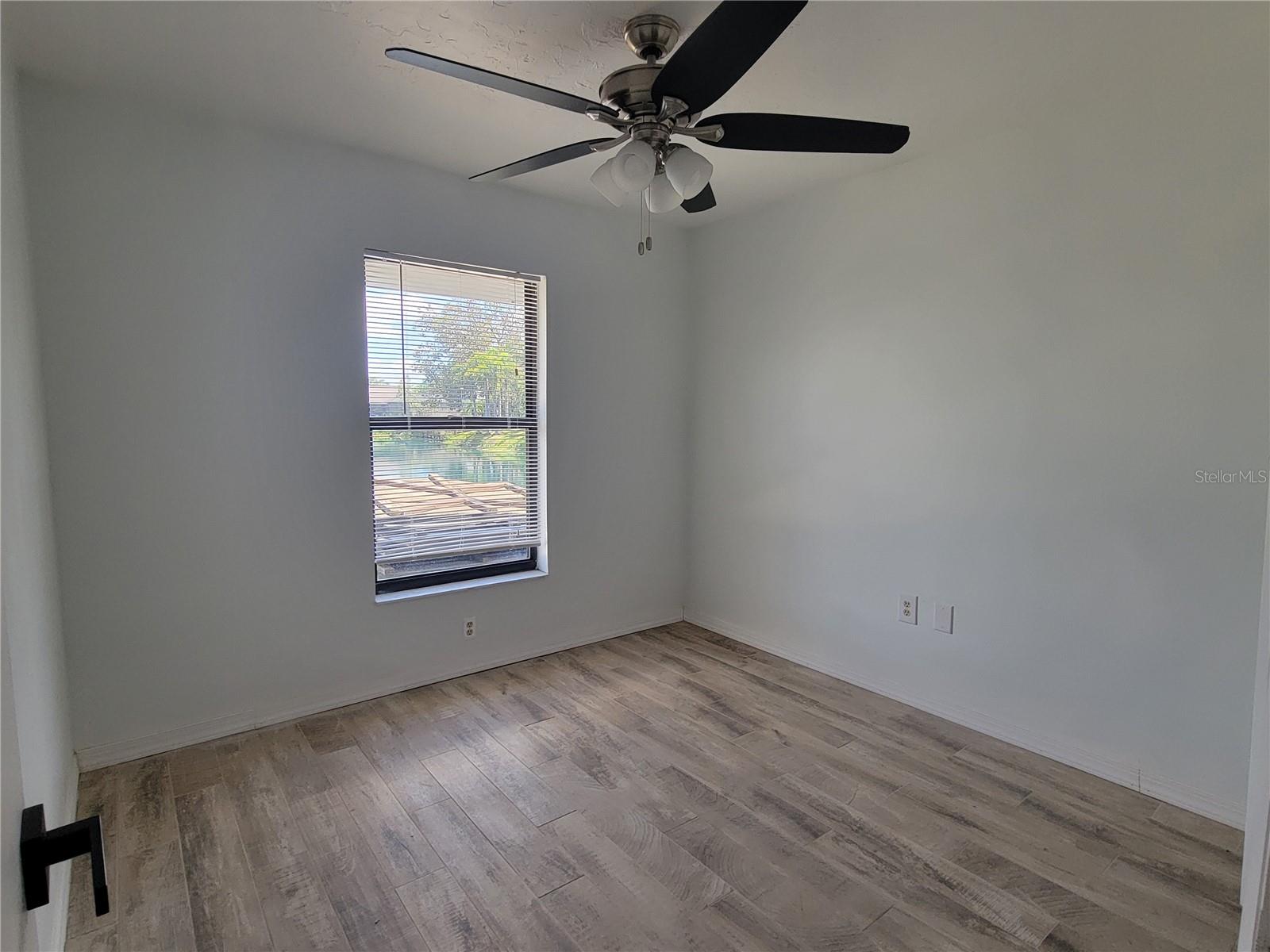 CENTRE LAKE - Residential