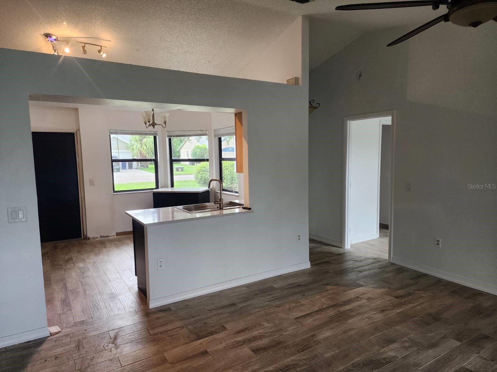 CENTRE LAKE - Residential