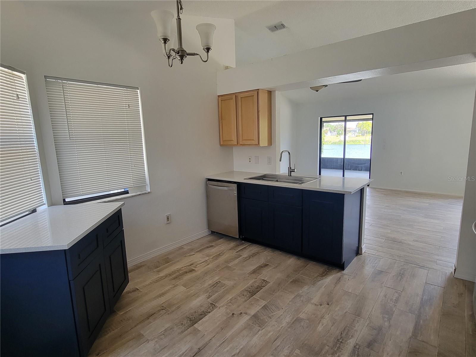 CENTRE LAKE - Residential