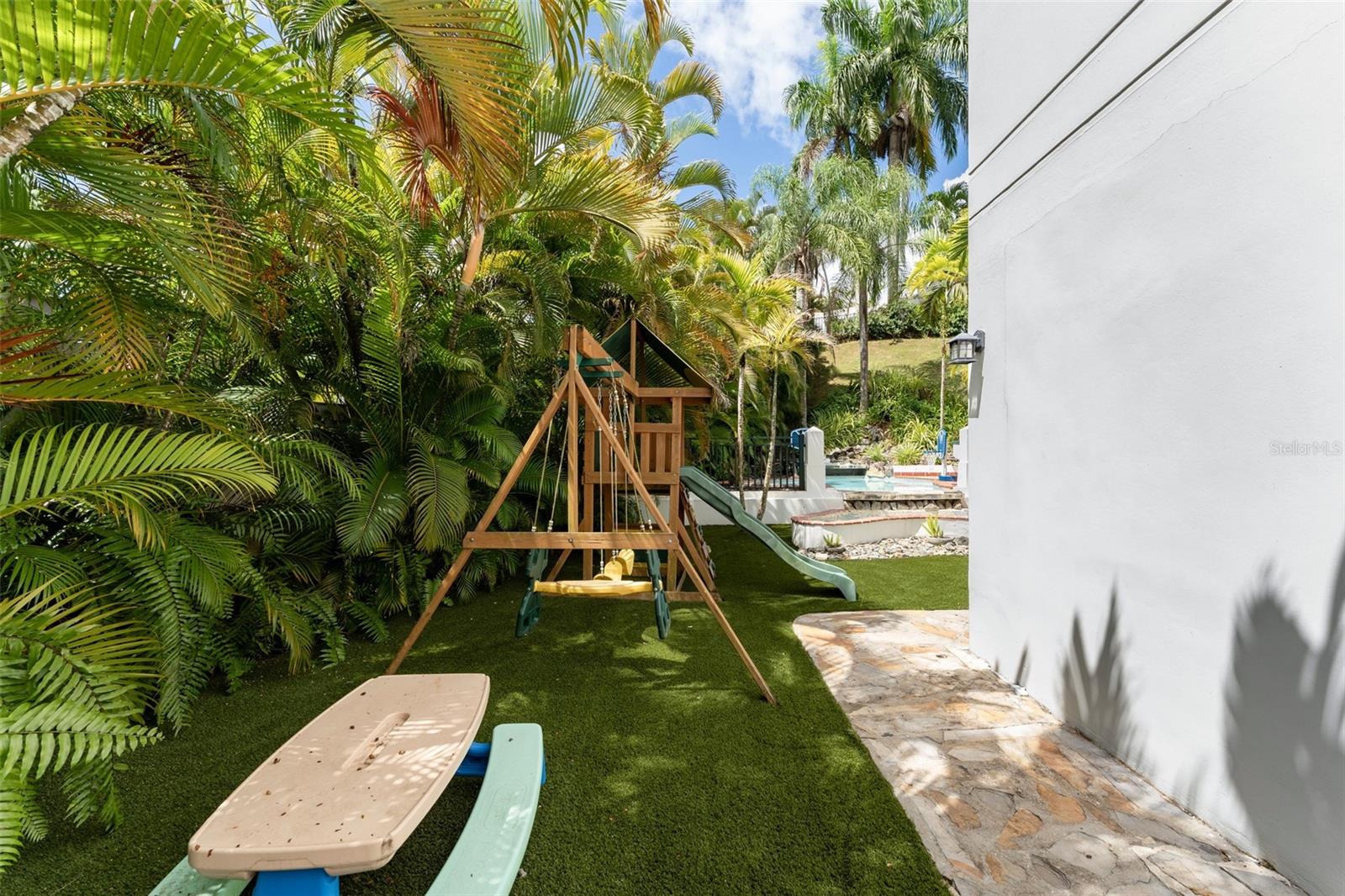 MONTEHIEDRA - Residential