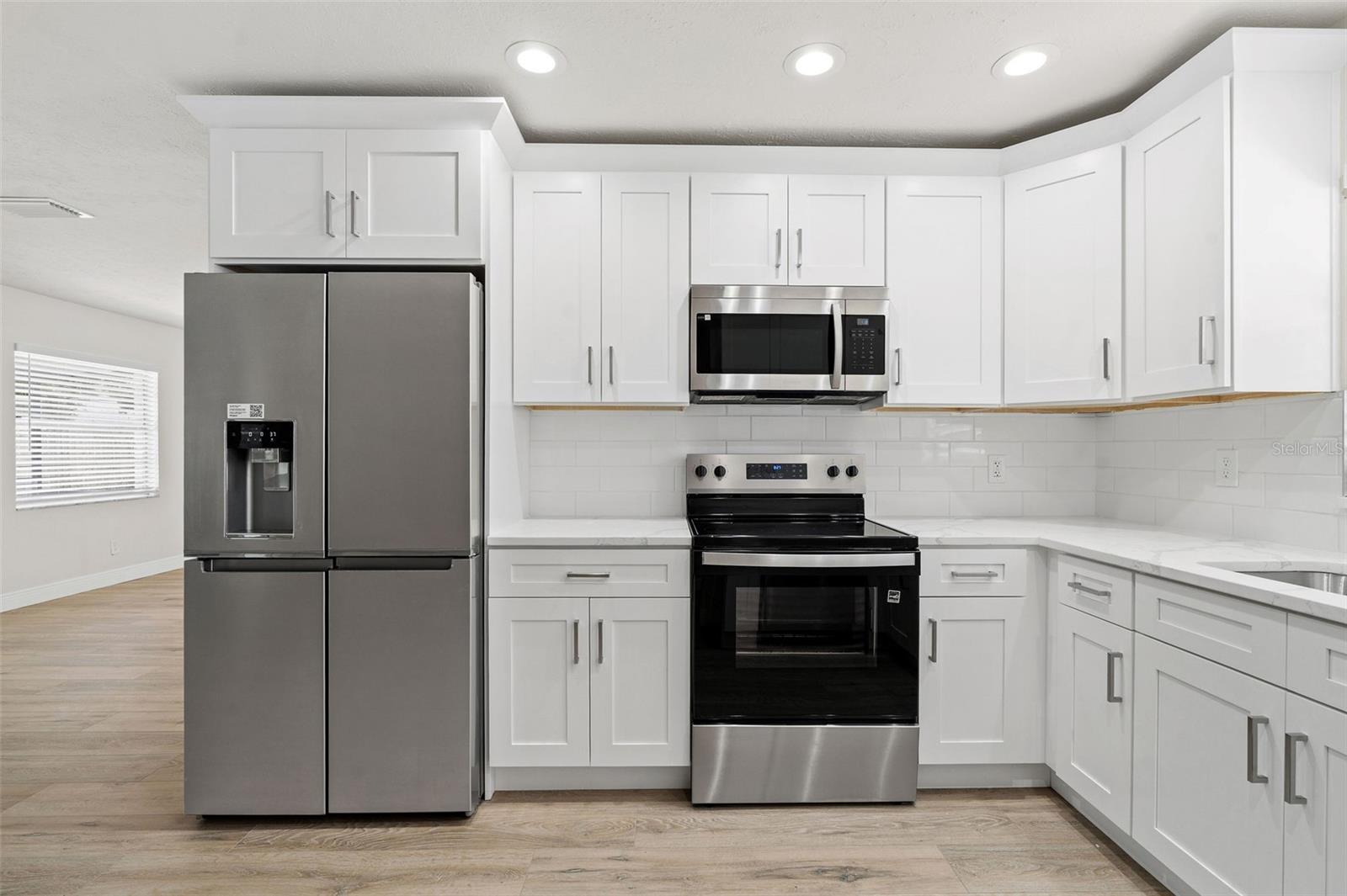 PRESIDENTIAL MANOR UNIT 2B - Residential