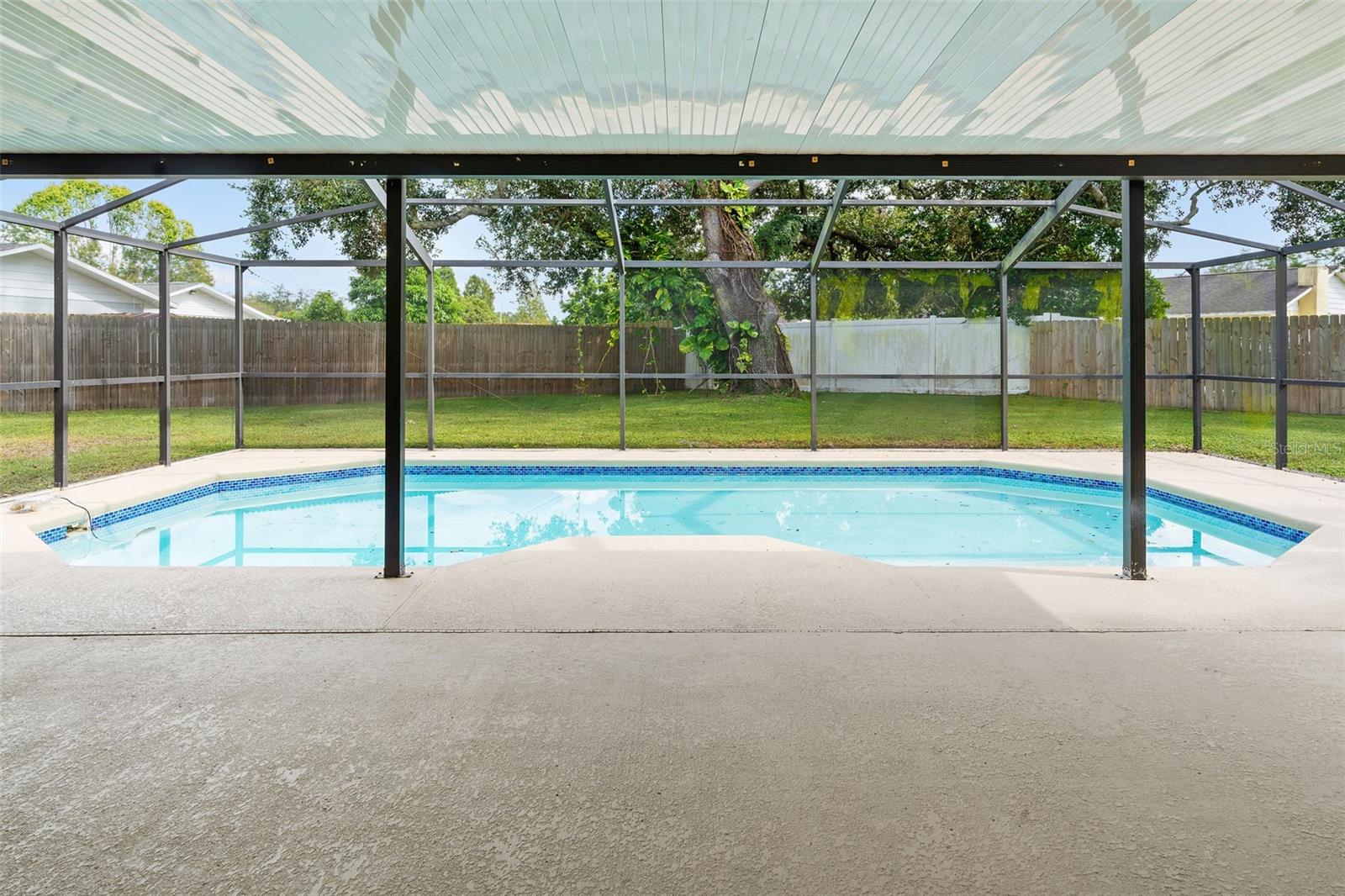 PRESIDENTIAL MANOR UNIT 2B - Residential