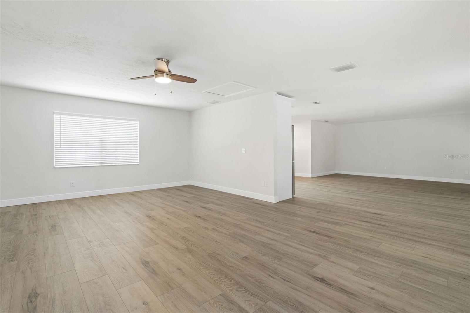 PRESIDENTIAL MANOR UNIT 2B - Residential