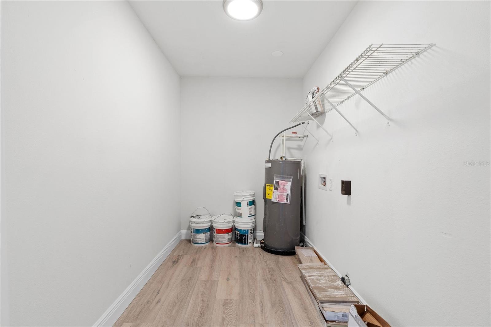 PRESIDENTIAL MANOR UNIT 2B - Residential