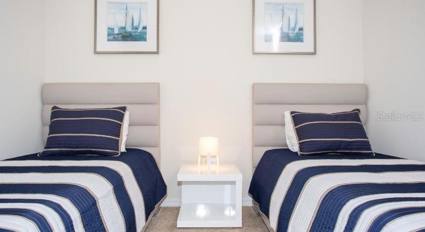 WINDSOR AT WESTSIDE PH 2B - Residential