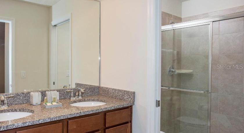 WINDSOR AT WESTSIDE PH 2B - Residential