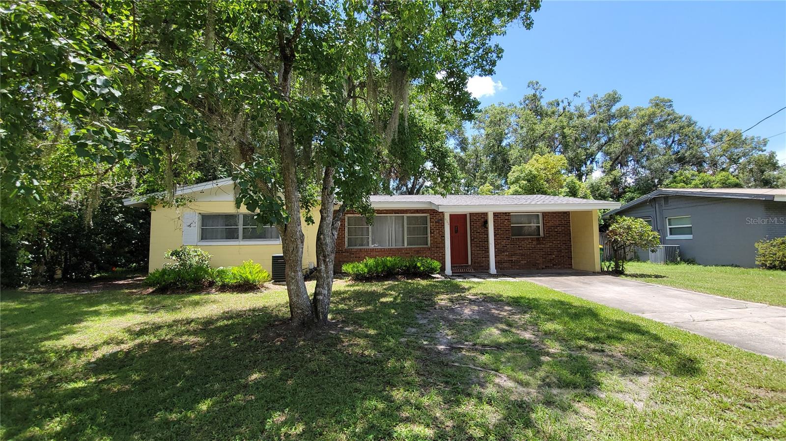 Beautifully Renovated 4-Bedroom Home with Office – No HOA!
Welcome to this fully updated 4-bedroom, 1.5-bath home in the heart of DeLand, offering flexible living space and modern finishes throughout. This home also includes a dedicated office—perfect for remote work or study.
Enjoy a completely remodeled extra large kitchen featuring sleek granite countertops, brand-new white soft-close cabinets, and no carpet anywhere—ideal for allergy sufferers! The home boasts durable tile and luxury vinyl flooring throughout.
The layout includes a spacious family room, a formal living room, and a dedicated dining area, offering multiple spaces for relaxation and entertaining. A private rear bedroom features its own entrance/exit—ideal for guests, extended family, or potential rental options.
Additional highlights include a newer roof and AC system, indoor washer/dryer hookup, and a large backyard with plenty of room to enjoy the Florida sunshine. The home is connected to city water and sewer, and best of all—NO HOA and NO deed restrictions.
This move-in ready, smoke-free home offers comfort, flexibility, and value. Schedule your showing today!