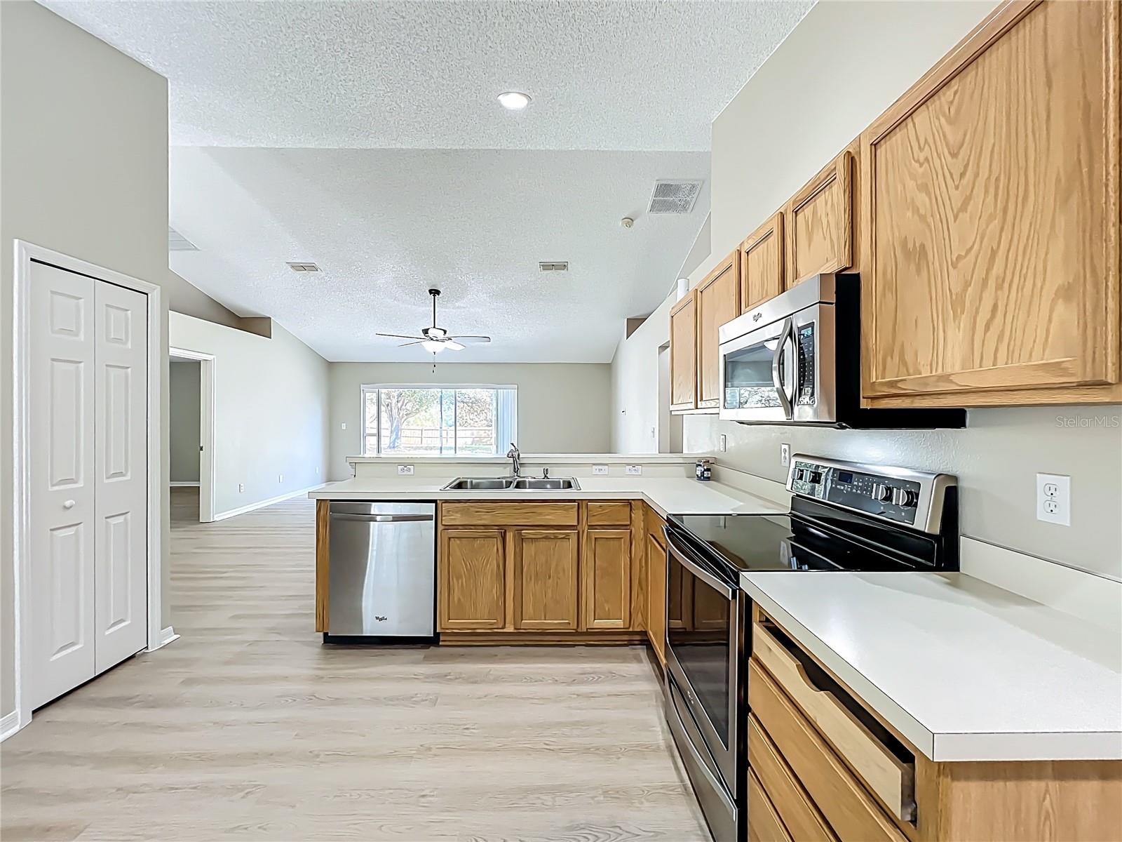 OAK VALLEY PHASE III - Residential