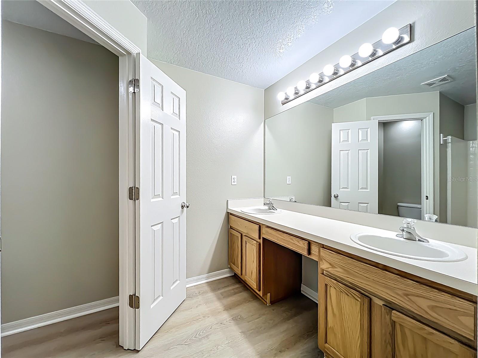 OAK VALLEY PHASE III - Residential