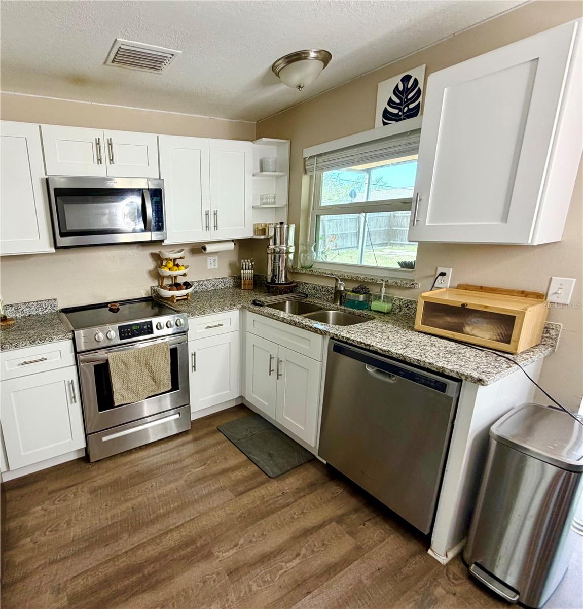 SEVEN SPGS HOMES - Residential