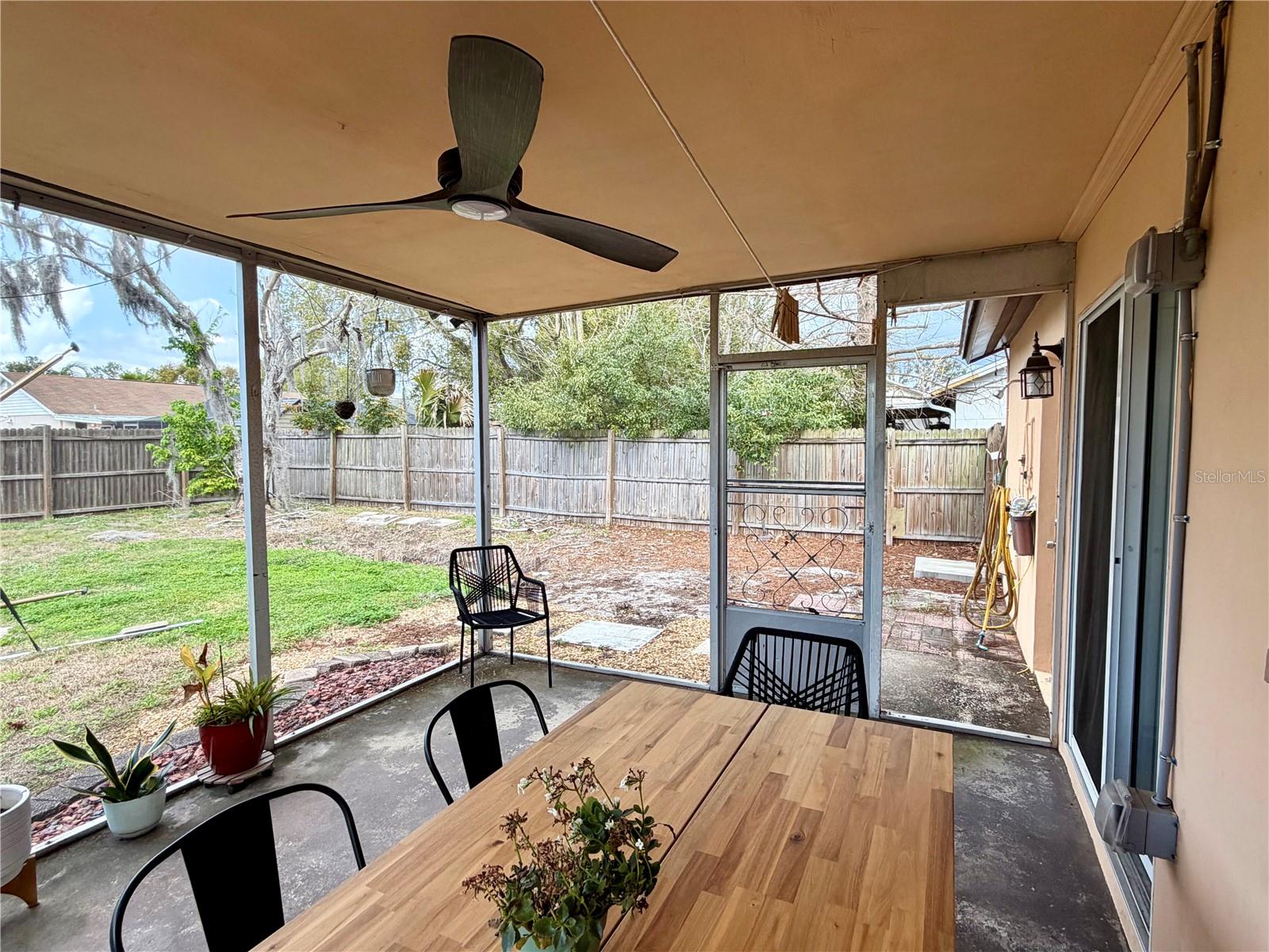 SEVEN SPGS HOMES - Residential