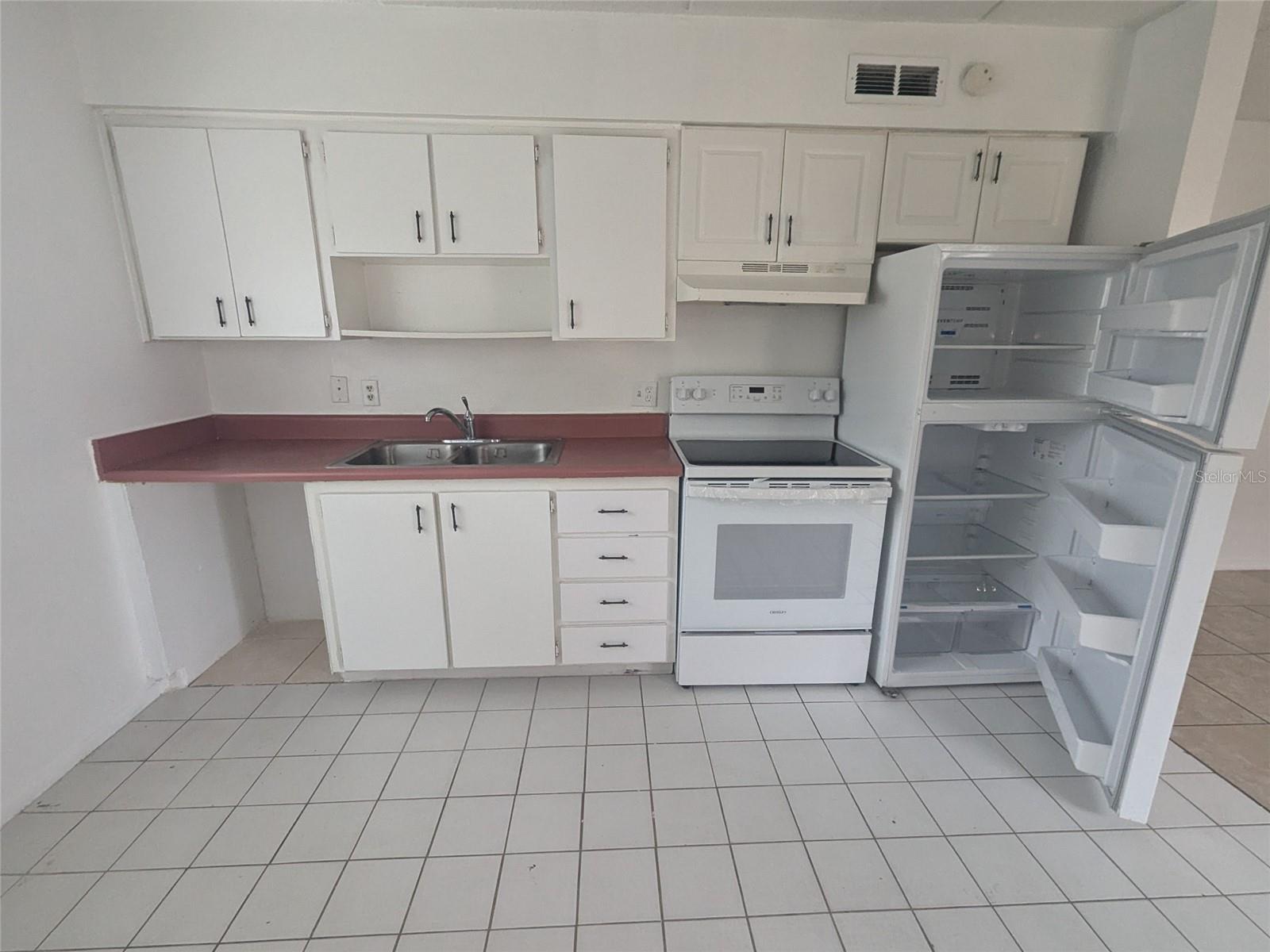 PALM GARDENS CONDO - Residential Lease