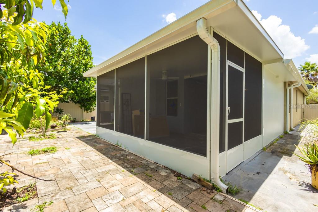 AZALEA COVE ESTATES - Residential Lease