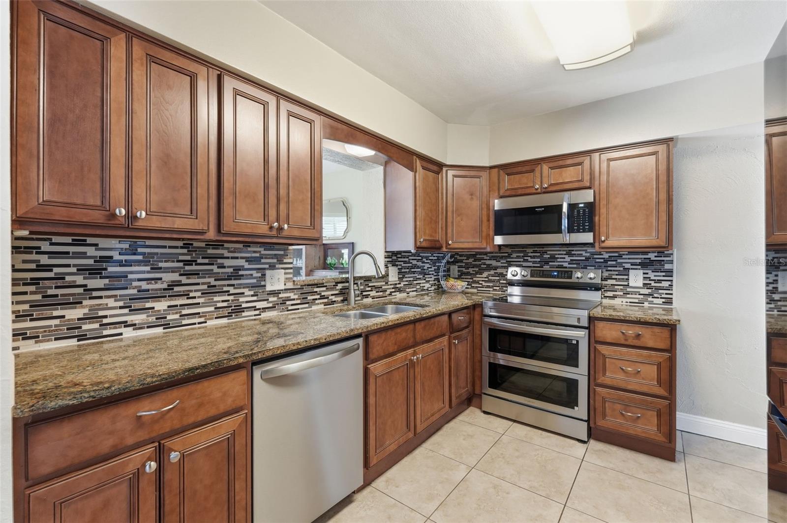 WEST GATE MANOR 35TH AVE REP - Residential