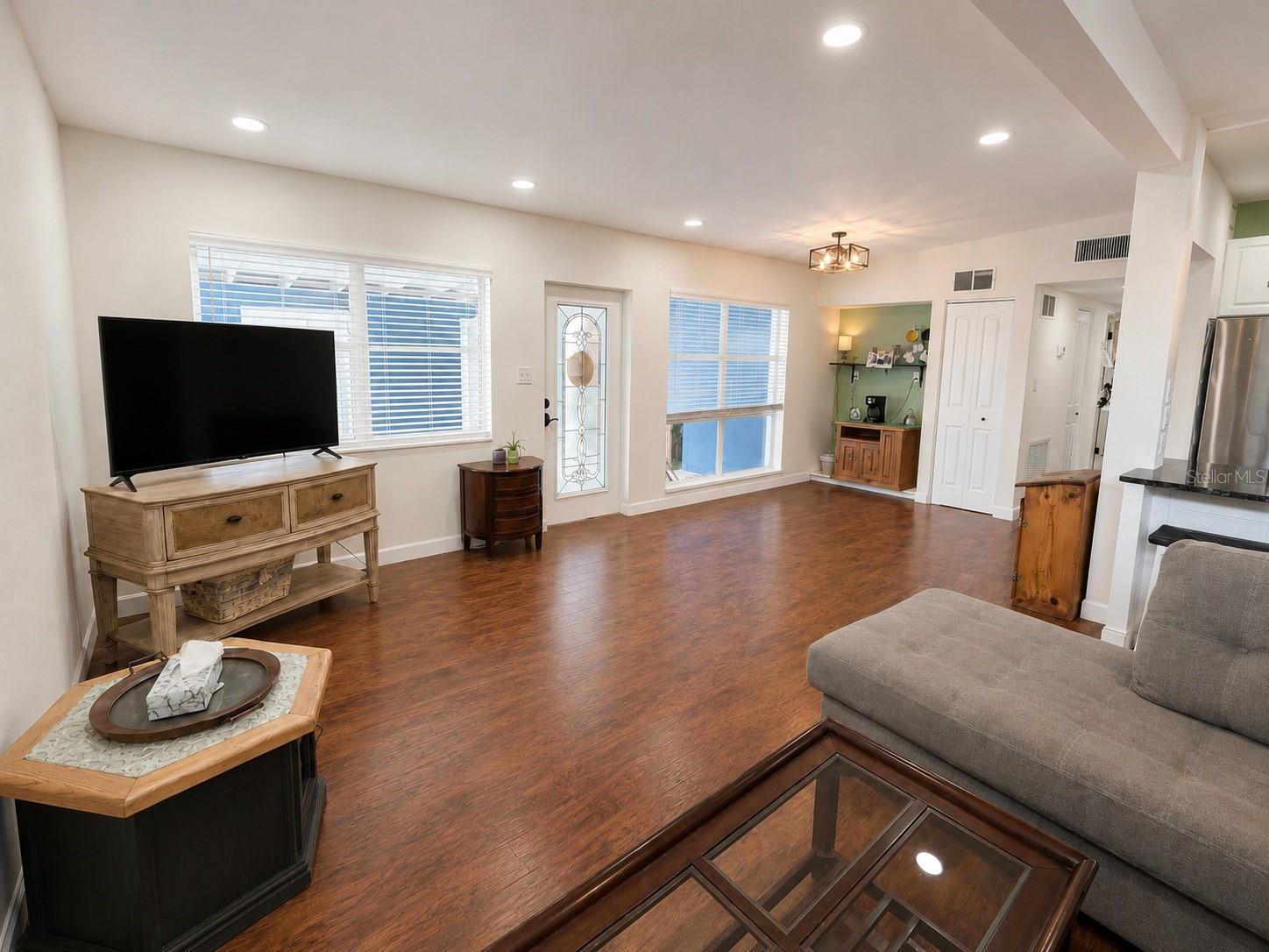 1004 DARTMOUTH DRIVE, BRADENTON, FL, 34207 3 1004 DARTMOUTH DRIVE