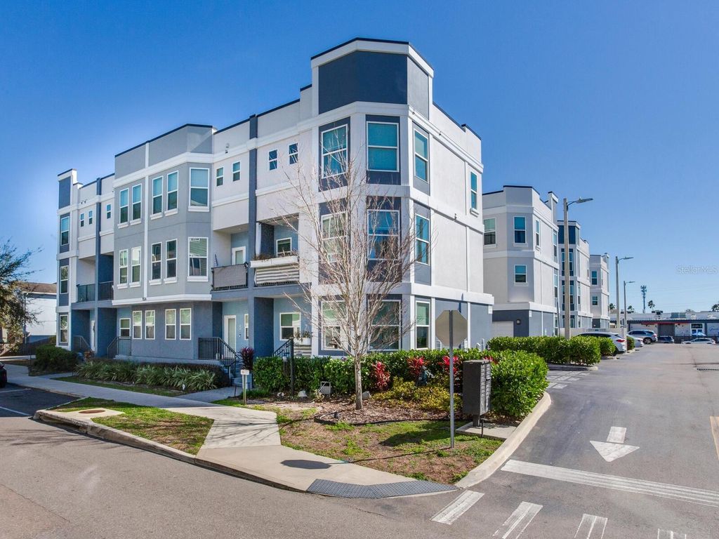 Photo of 1524 W Fig Street #4, Tampa, FL 33606 (MLS # TB8471872)