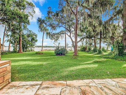 A home in WINTER HAVEN