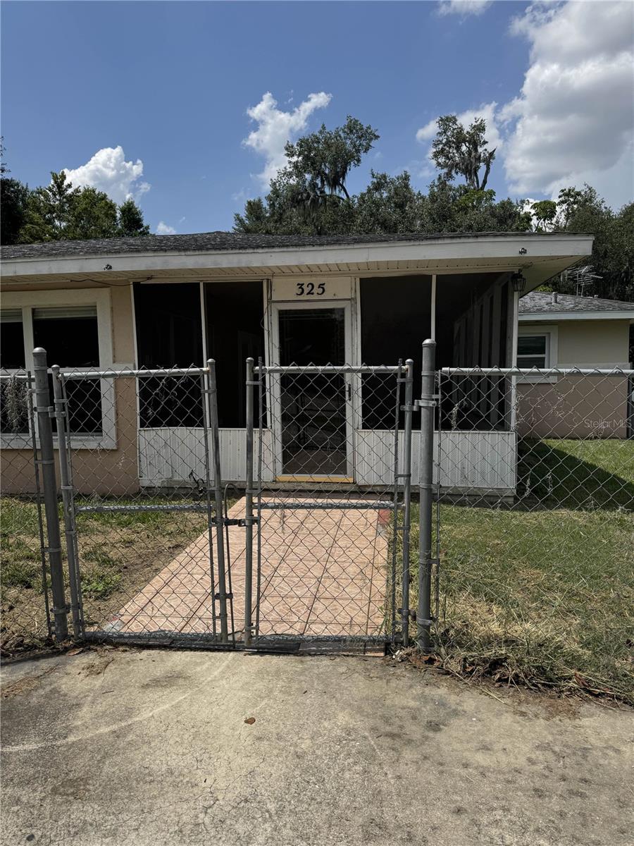 325 CHESNEY BLVD