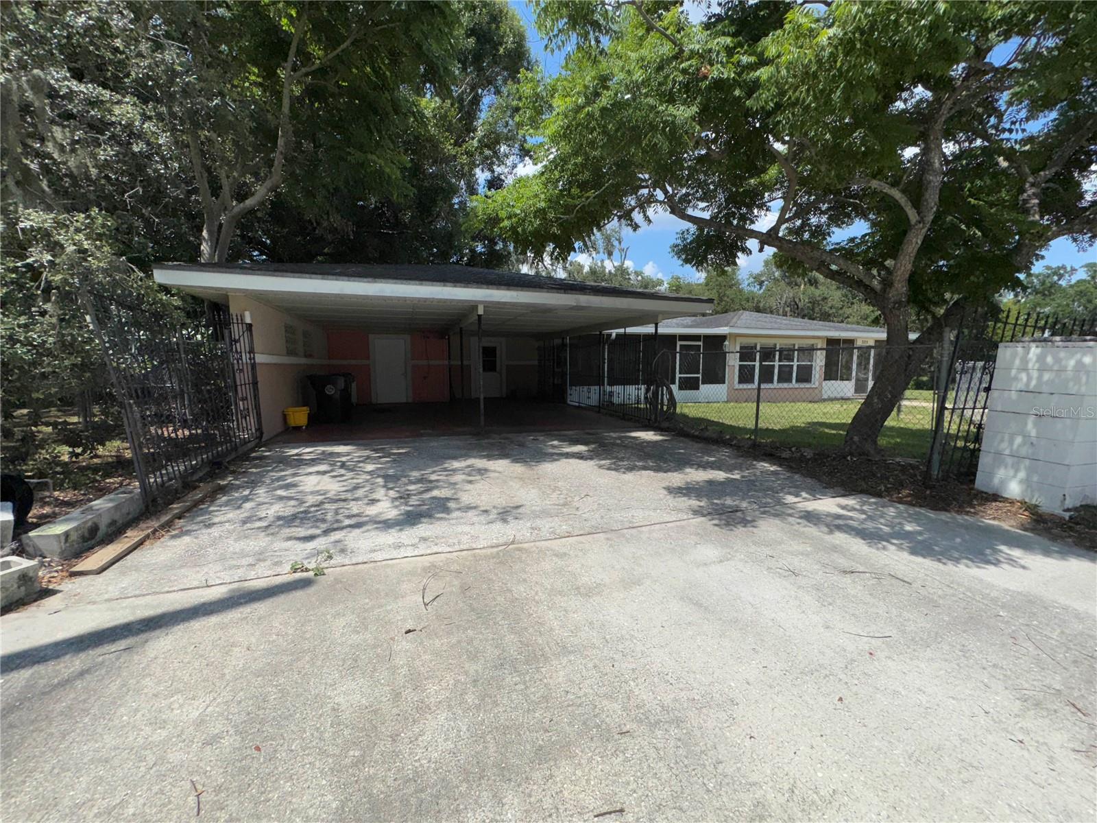 325 CHESNEY BLVD