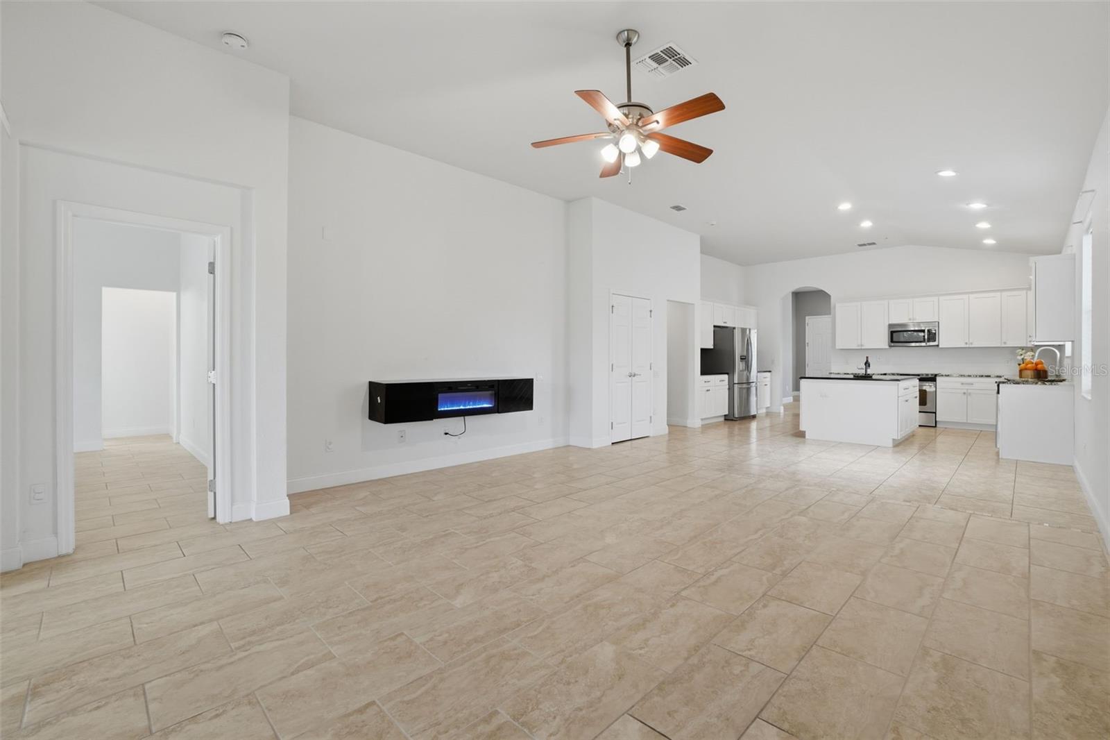 SPRING ISLE - Residential