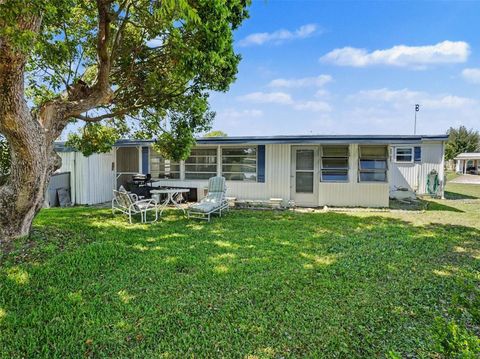 Tiny photo for 1124 Forest Lane, Tavares, FL 32778 (MLS # O6393722)