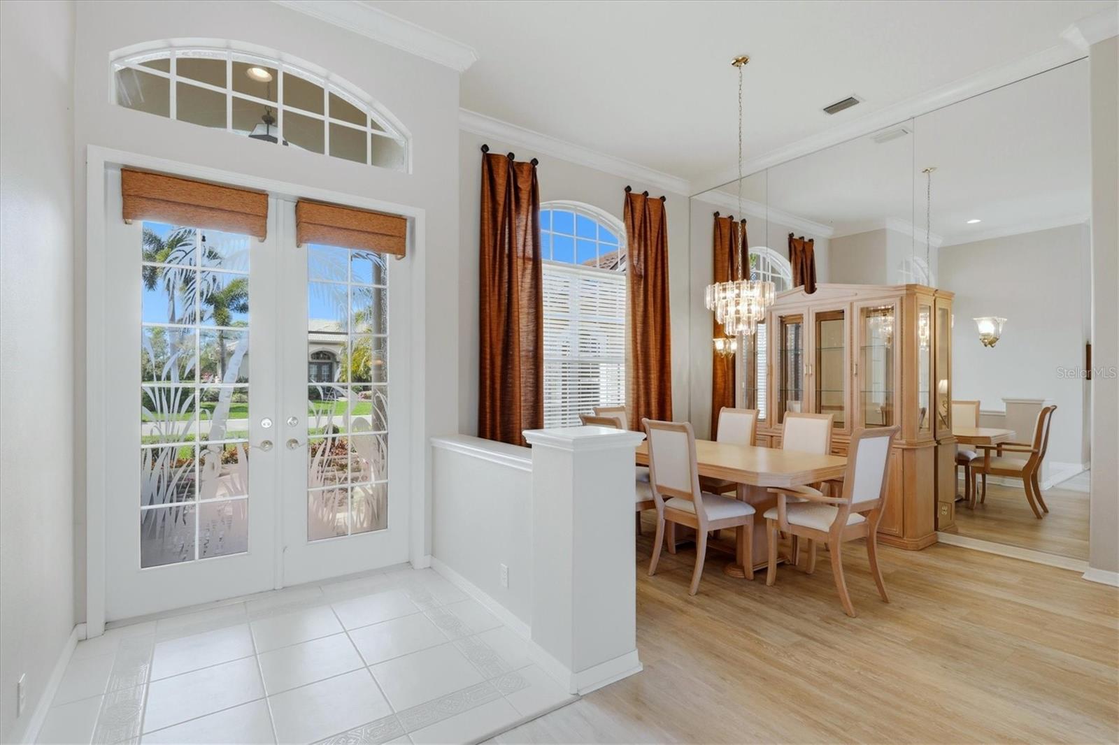 PELICAN POINTE GOLF & COUNTRY CLUB - Residential