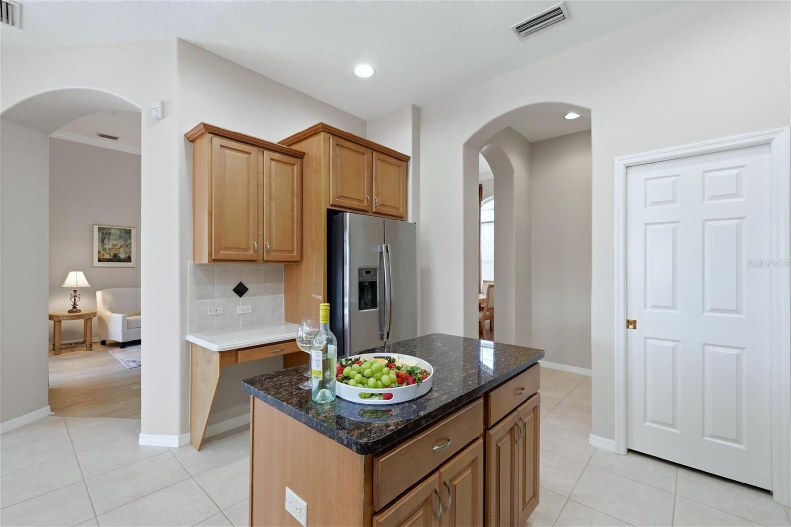 PELICAN POINTE GOLF & COUNTRY CLUB - Residential